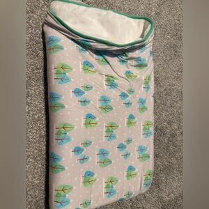 Birdie bean plush bamboo blanket used once